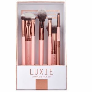 NIB Luxie Brush Set